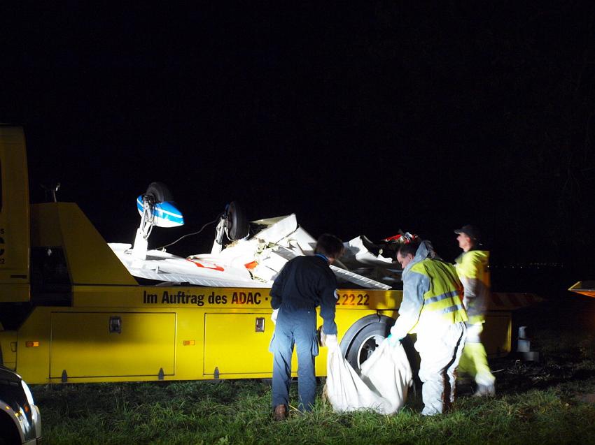 Kleinflugzeug abgestuerzt Sankt Augustin Meindorf P373.JPG